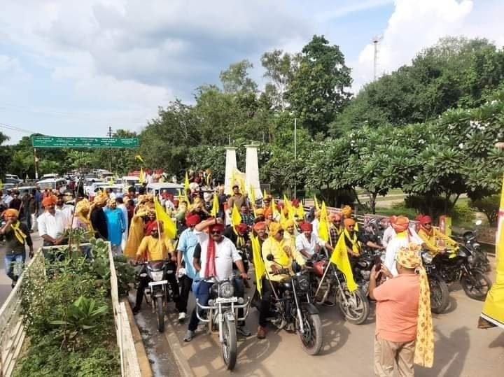 रॉयल राजपूत संगठन रीवा रॉयल राजपूत संगठन द्वारा संगठन के स्थापना दिवस के दिन मर्यादा पुरुषोत्तम भगवान श्री रामचंद्र…